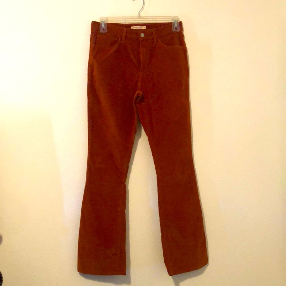 Burnt Orange, 725 High Rise Bootcut, women’s pants. Excellent condition!